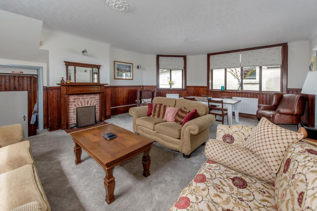 Exmoor House Bed & Breakfast Wheddon Cross ภายนอก รูปภาพ