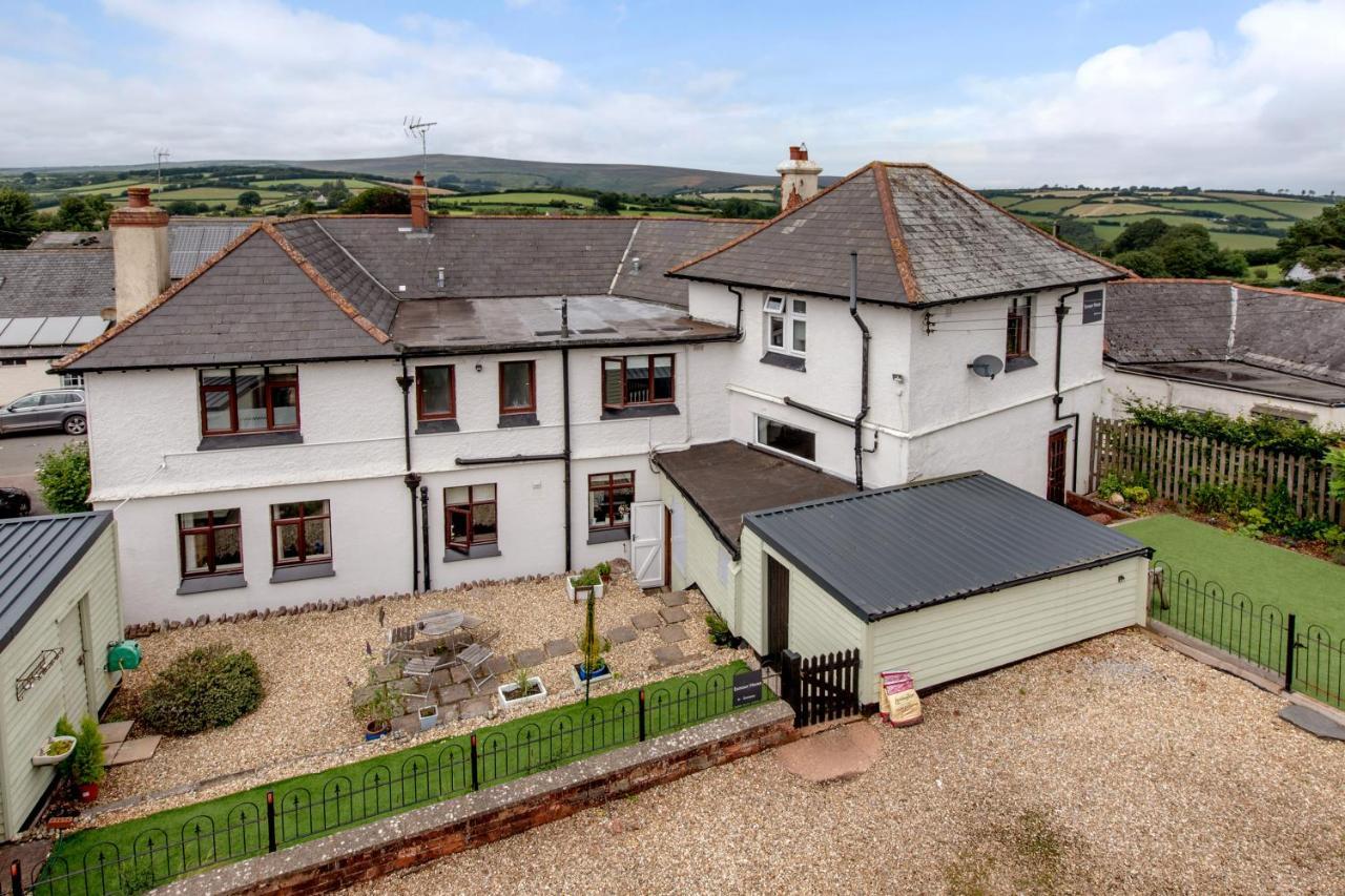 Exmoor House Bed & Breakfast Wheddon Cross ภายนอก รูปภาพ